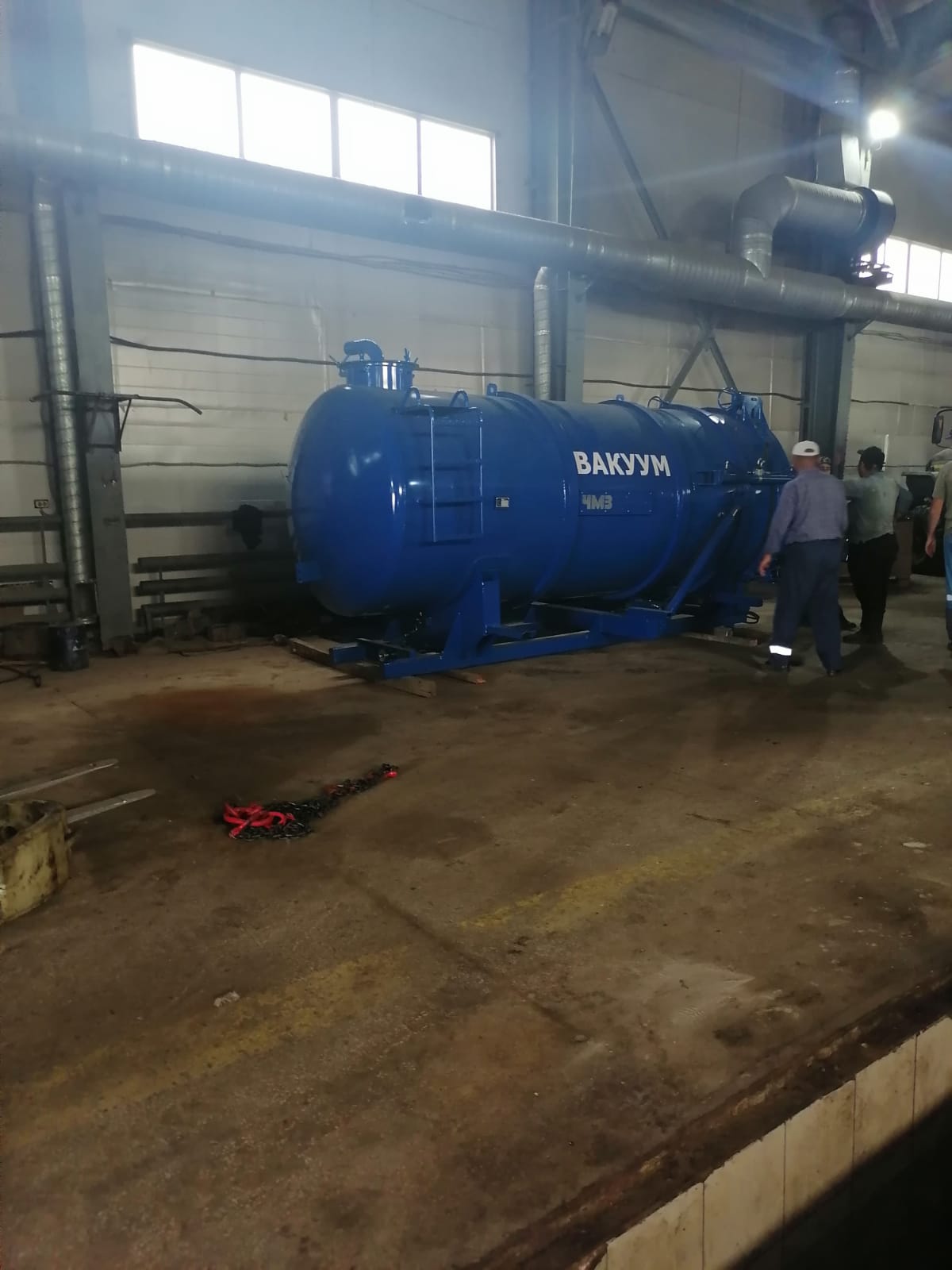 Емкость и паллеты из Челябинска в Нефтеюганск